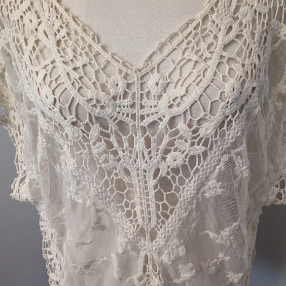 Cream Crochet Top - Picture 3 of 10